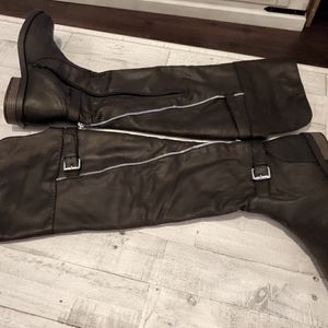 Black Over the Knee Restricted boots